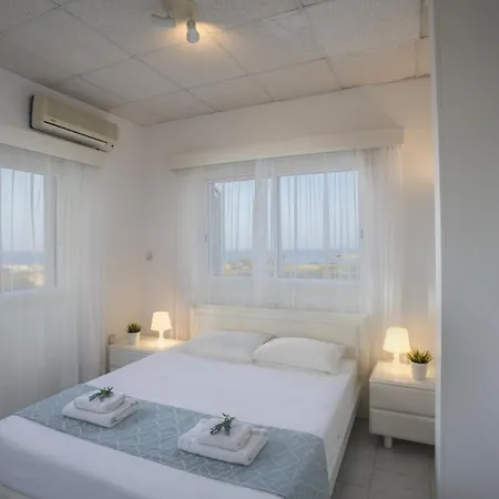 Your Beautiful Holiday With Majestic Sea Views, 1495 Villa *